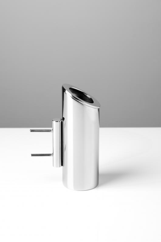 U04